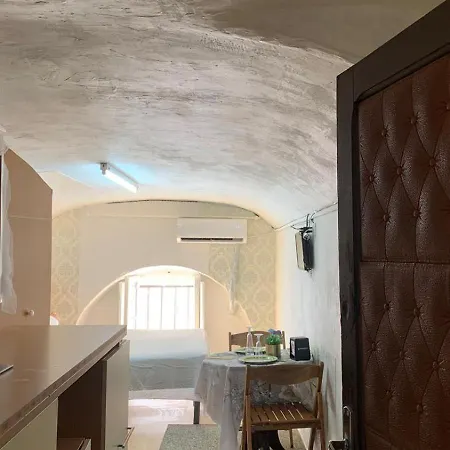 شقة Arch House باري