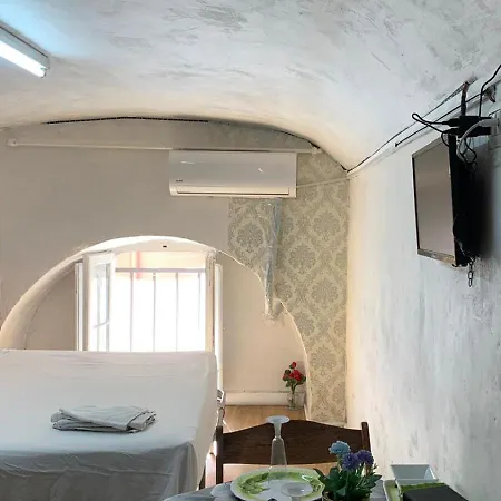 Arch House * Bari